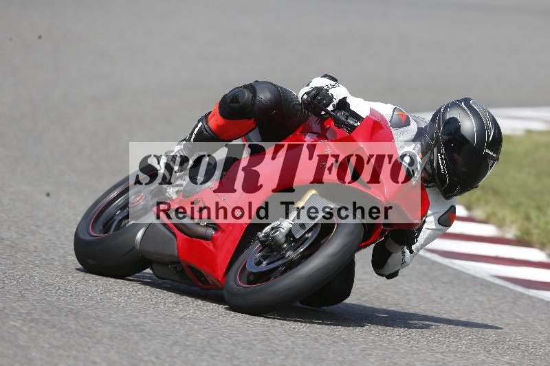 Archiv-2025/49 26.08.2025 Cornu Master School ADR/rot-rouge/63